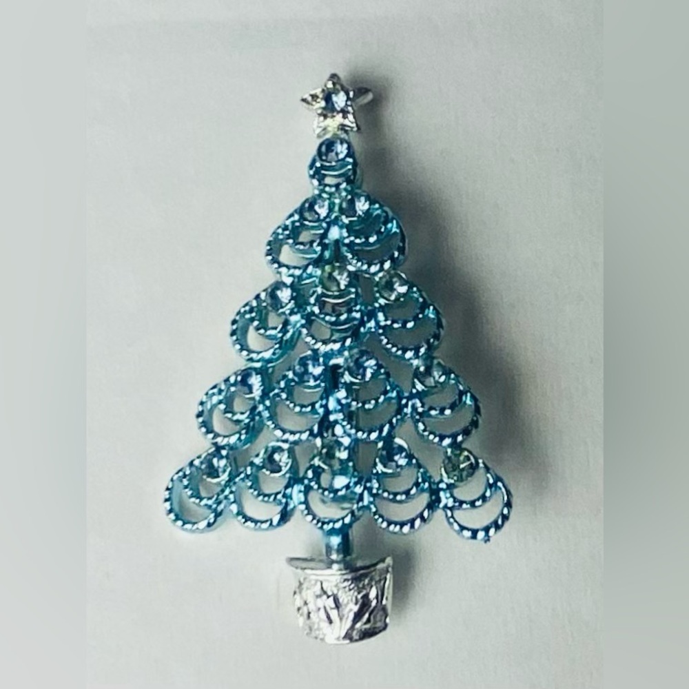 Beatrix Signed Blue Filigree Christmas Brooch